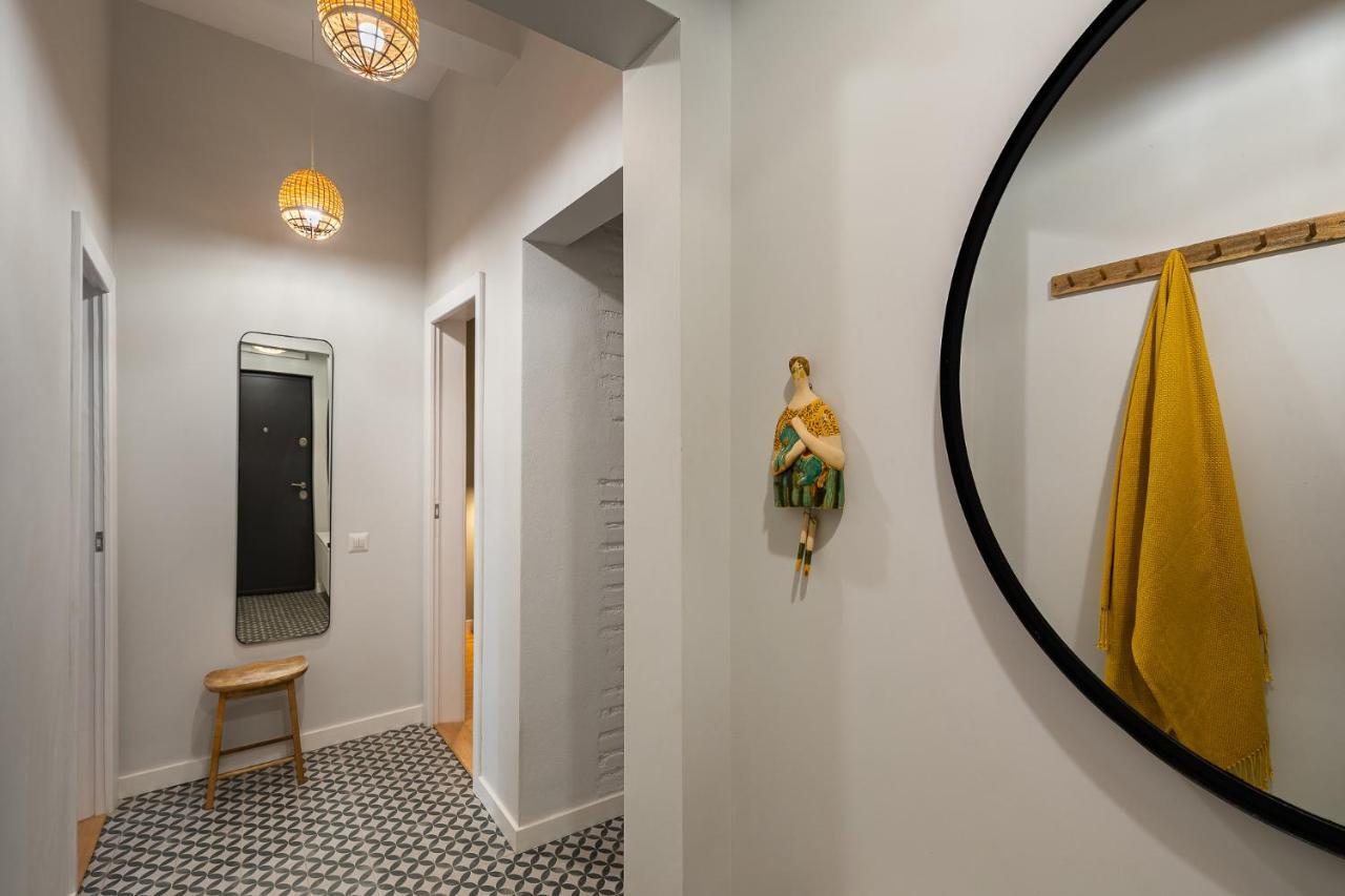 Bohemian Apartment In Old Town - Self Check-In Bucharest Luaran gambar
